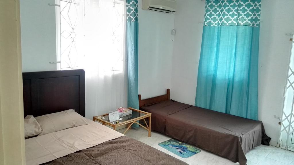 Residence Lasenza Apartment Flic en Flac Room photo